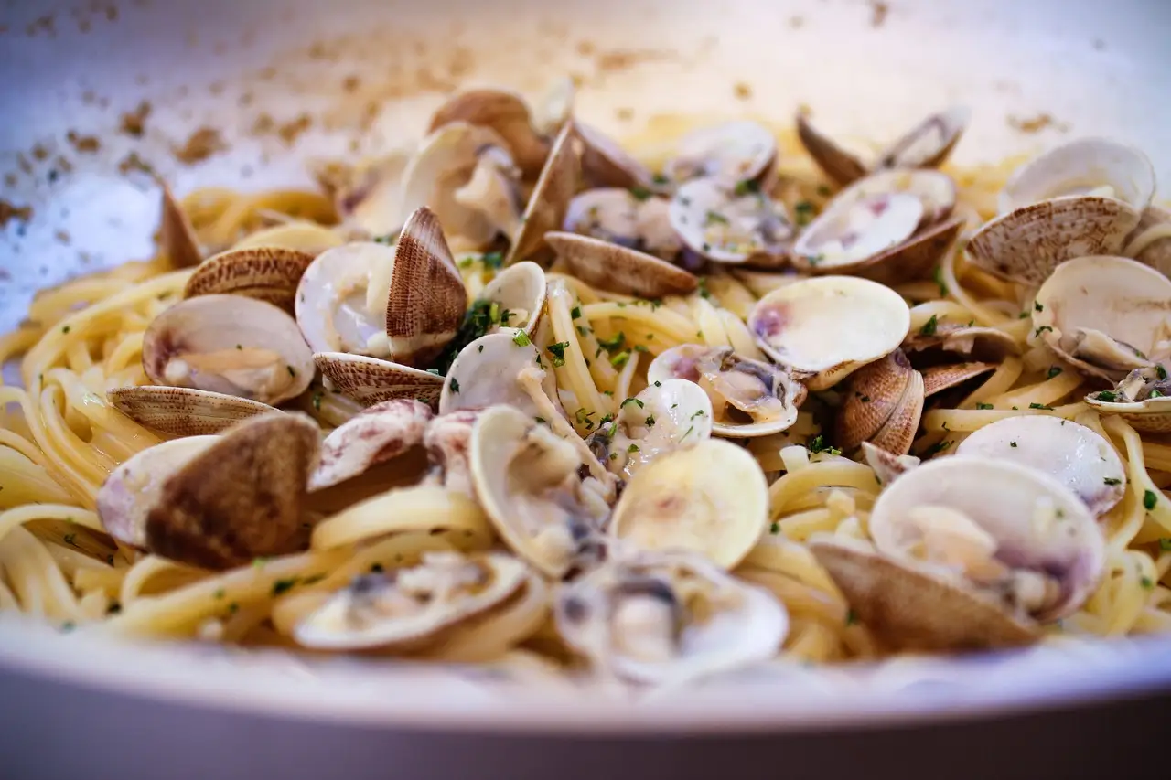 Spaghetti alle vongole mai cremosi? Ecco il trucco del ristorante per un sapore perfetto